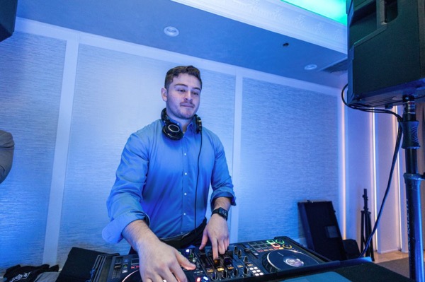 Tommy's Tunes event moment 11